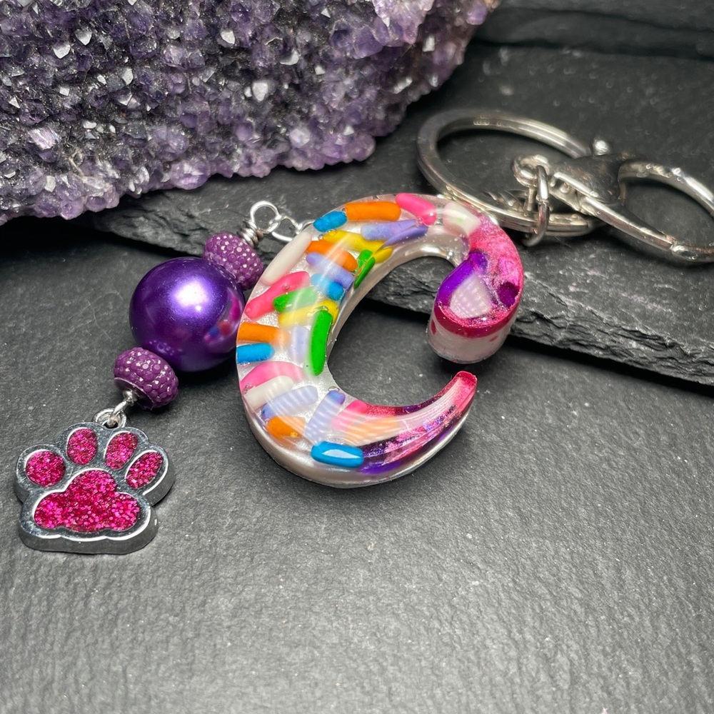 Custom Made Initial C Keychain with Paw Charm - Picture 2 of 4